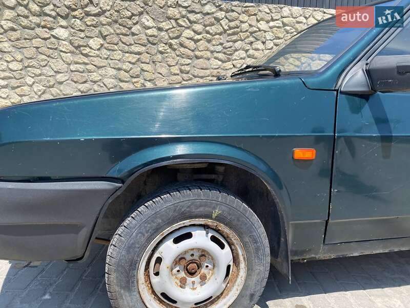 Хэтчбек ВАЗ / Lada 2109 2002 в Тернополе