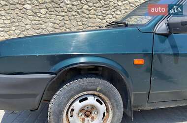 Хэтчбек ВАЗ / Lada 2109 2002 в 