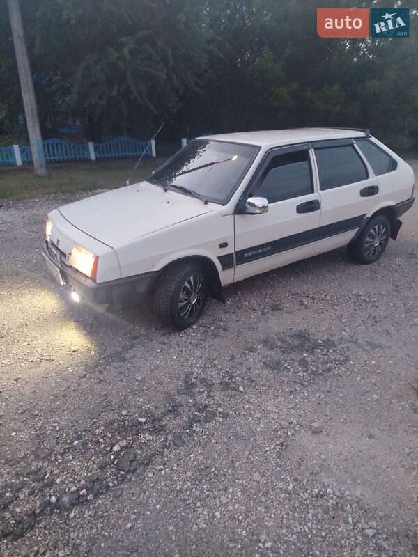 Хэтчбек ВАЗ / Lada 2109 1990 в Хмельницком