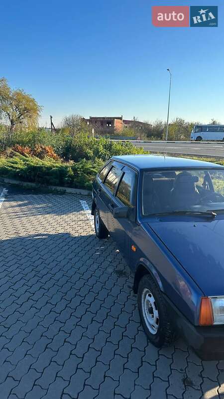 Хэтчбек ВАЗ / Lada 2109 2004 в Сколе фото 3 Хэтчбек ВАЗ / Lada 2109 2004 в Сколе