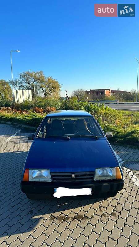 Хэтчбек ВАЗ / Lada 2109 2004 в Сколе фото 5 Хэтчбек ВАЗ / Lada 2109 2004 в Сколе