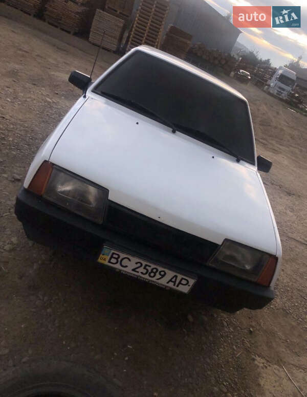 Хетчбек ВАЗ / Lada 2109 1992 в Перегінське
