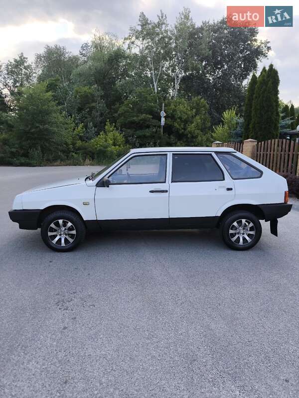 Хетчбек ВАЗ / Lada 2109 1991 в Дніпрі