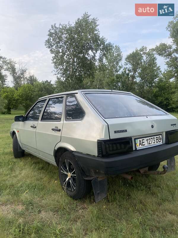 Хэтчбек ВАЗ / Lada 2109 2006 в Зачепиловке