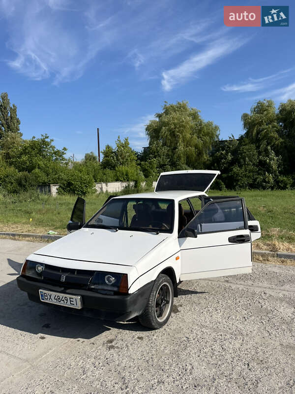 Хэтчбек ВАЗ / Lada 2109 1988 в Каменец-Подольском