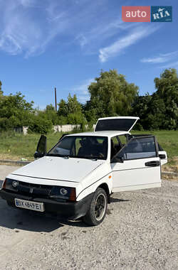 Хэтчбек ВАЗ 2109 1988 в 