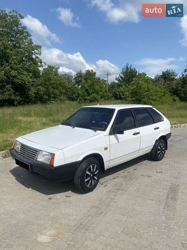 Хэтчбек ВАЗ / Lada 2109 1988 в Джулинке