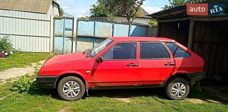 Хэтчбек ВАЗ 2109 1991 в 