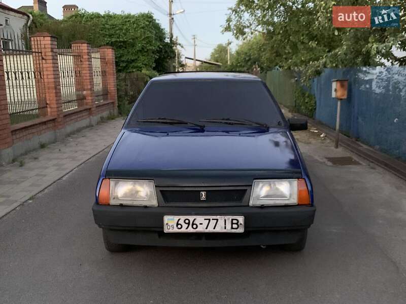 Хэтчбек ВАЗ 2109 2002 в 