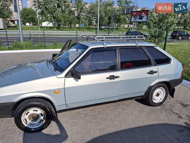 Хэтчбек ВАЗ / Lada 2109 2003 в Киеве