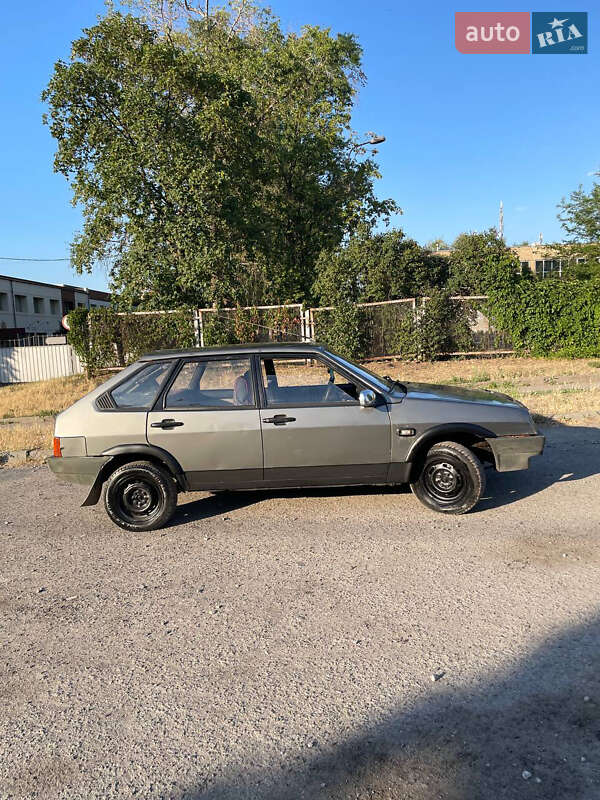Хэтчбек ВАЗ / Lada 2109 1990 в Кривом Роге