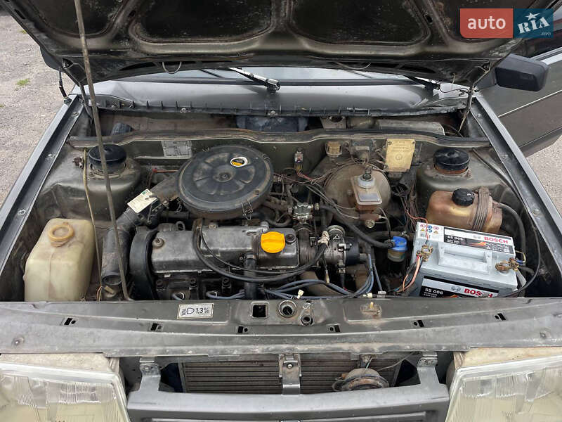 Хэтчбек ВАЗ / Lada 2109 1990 в Волочиске