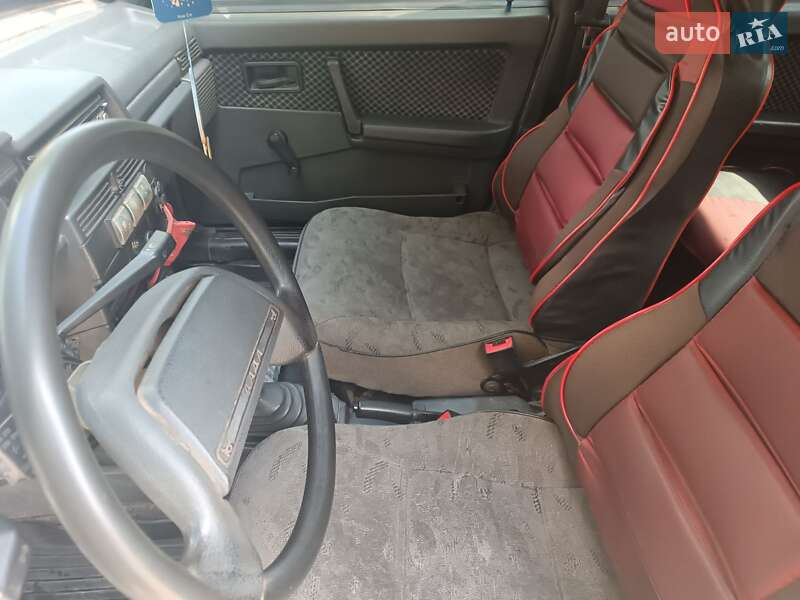 Хэтчбек ВАЗ / Lada 2109 2003 в Немирове