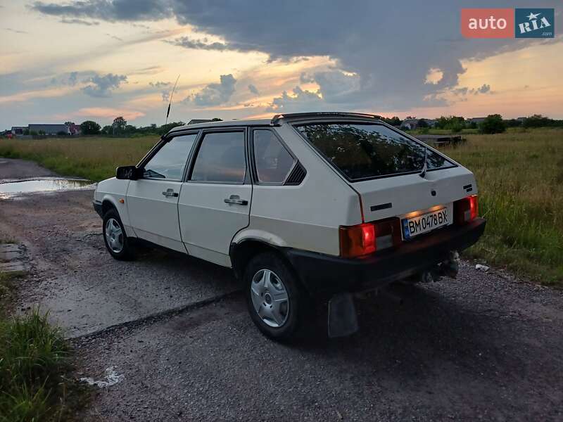 Хэтчбек ВАЗ / Lada 2109 1989 в Шостке
