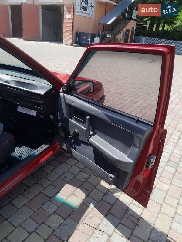 Хэтчбек ВАЗ / Lada 2109 1993 в Черновцах