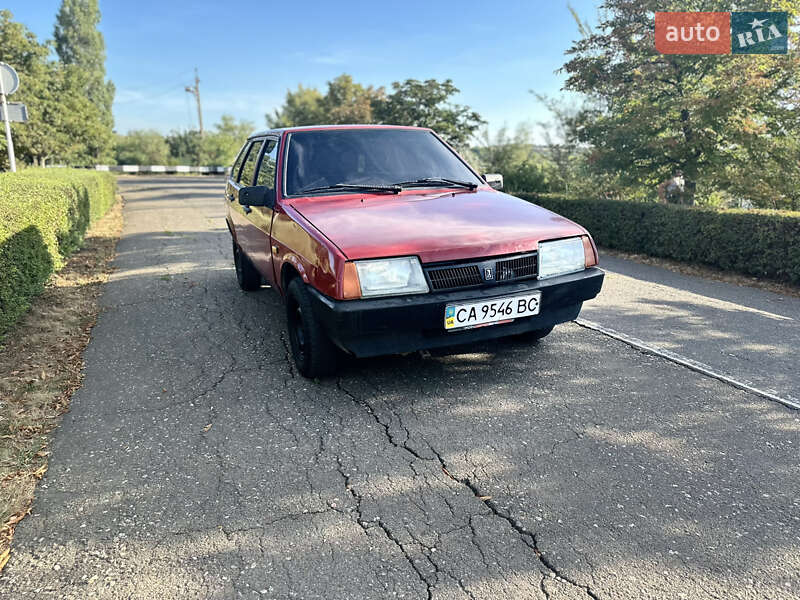 Хэтчбек ВАЗ / Lada 2109 1995 в Одессе