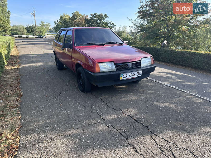 Хэтчбек ВАЗ / Lada 2109 1995 в Одессе