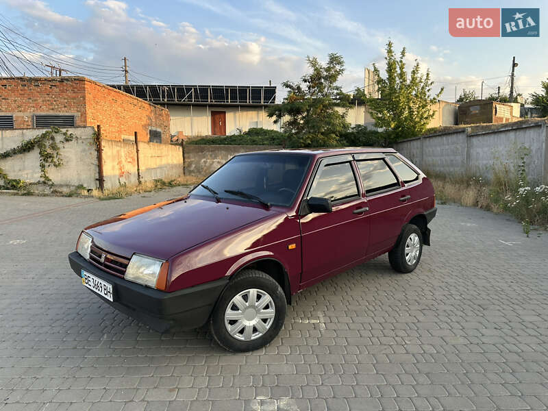 Хэтчбек ВАЗ 2109 1996 в 