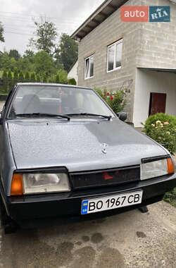 Хэтчбек ВАЗ 2109 2000 в 