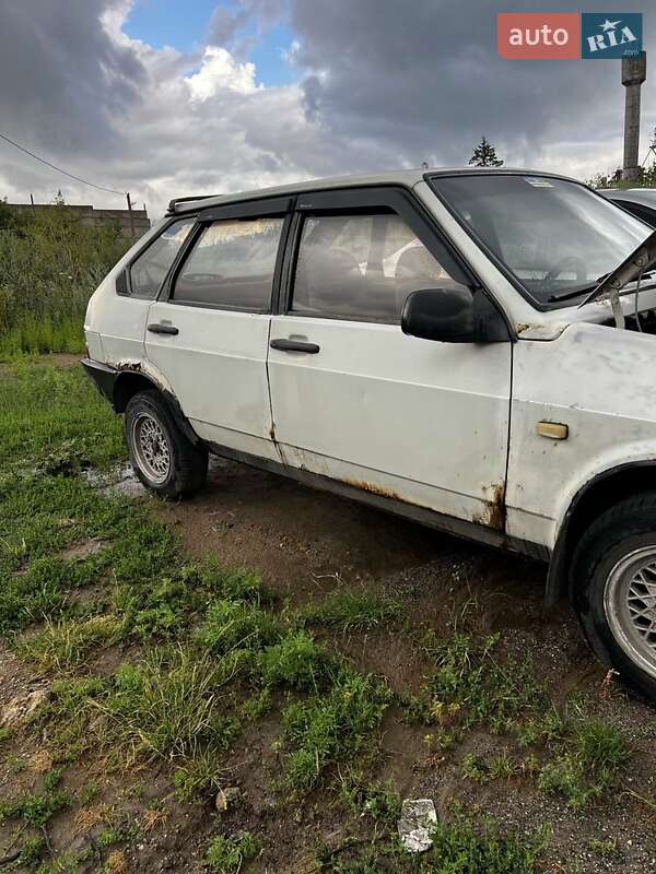 Хэтчбек ВАЗ / Lada 2109 1990 в Виннице