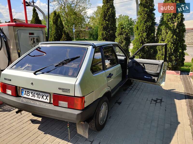 Хэтчбек ВАЗ / Lada 2109 2002 в Виннице