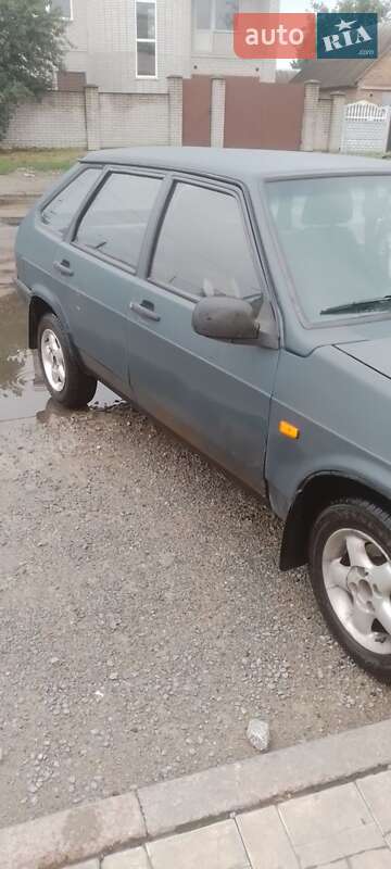 Хэтчбек ВАЗ / Lada 2109 2002 в Житомире
