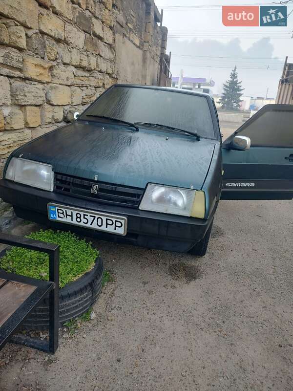 Хэтчбек ВАЗ / Lada 2109 2004 в Одессе