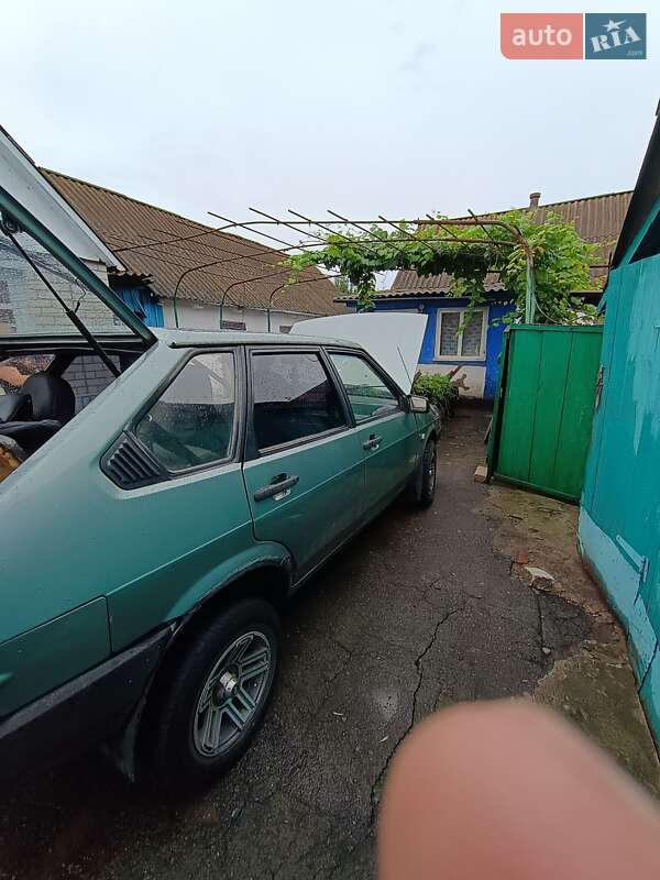 Хэтчбек ВАЗ / Lada 2109 1991 в Житомире фото 4 Хэтчбек ВАЗ / Lada 2109 1991 в Житомире