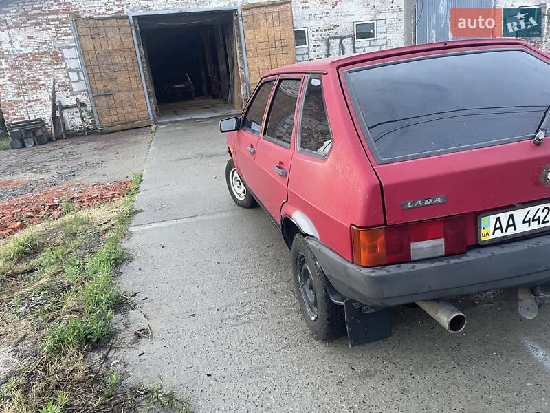 Хетчбек ВАЗ / Lada 2109 2006 в Бучі