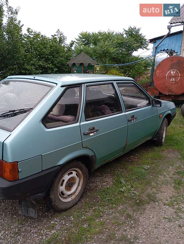 Хэтчбек ВАЗ / Lada 2109 1996 в Кривце
