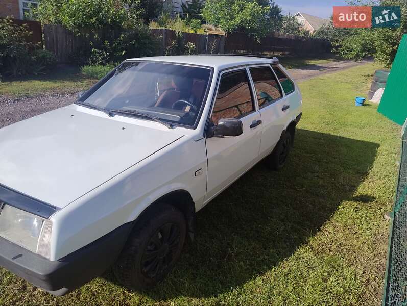 Хэтчбек ВАЗ / Lada 2109 2006 в Ромнах