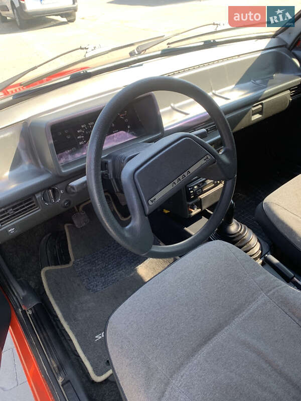 Хэтчбек ВАЗ / Lada 2109 1995 в Барышевке
