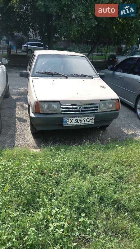 Хэтчбек ВАЗ / Lada 2109 1990 в Каменец-Подольском