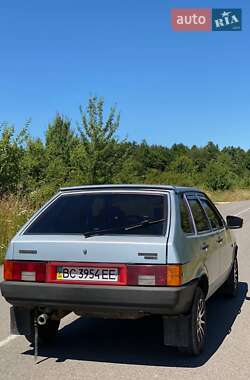 Хэтчбек ВАЗ 2109 2001 в 