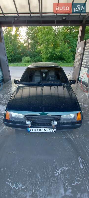 Хэтчбек ВАЗ / Lada 2109 2001 в Умани фото 3 Хэтчбек ВАЗ / Lada 2109 2001 в Умани