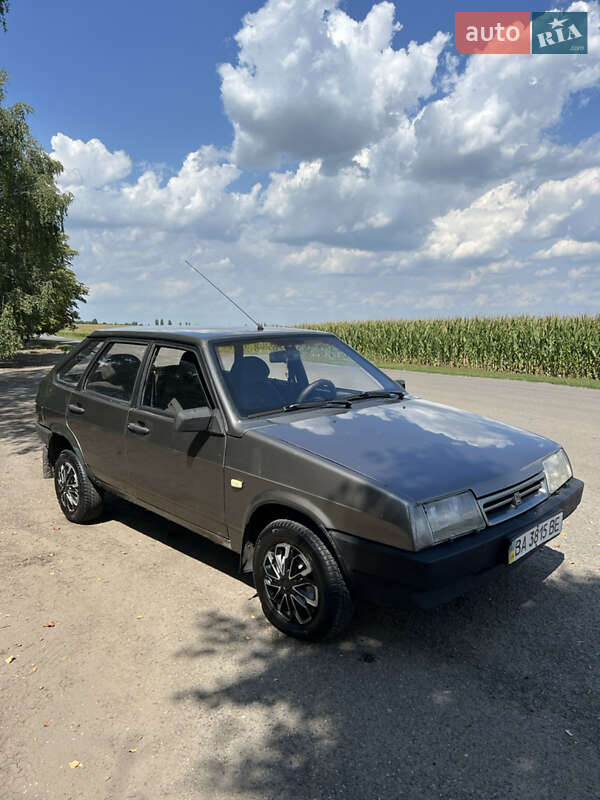Хэтчбек ВАЗ / Lada 2109 1995 в Гайвороне