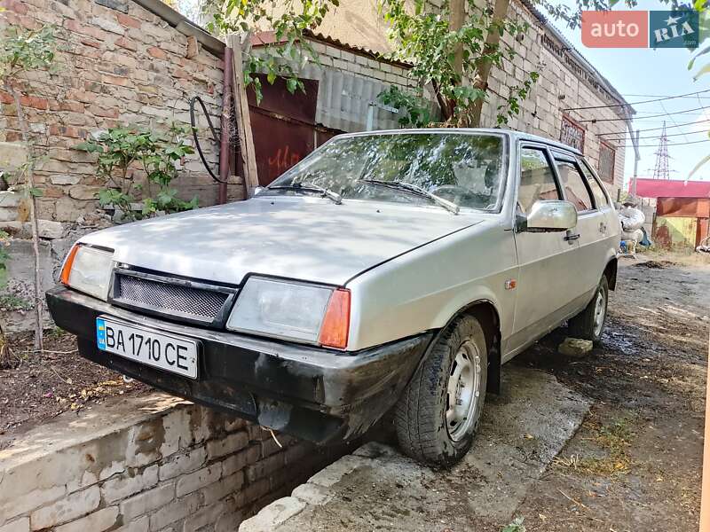 Хэтчбек ВАЗ / Lada 2109 1998 в Николаеве