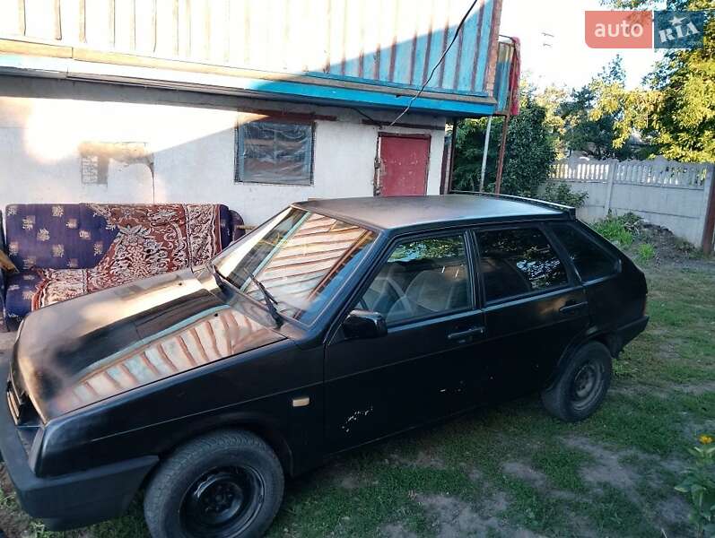 Хэтчбек ВАЗ 2109 1995 в 