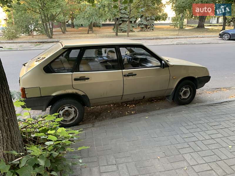 Хэтчбек ВАЗ / Lada 2109 1989 в Днепре фото 2 Хэтчбек ВАЗ / Lada 2109 1989 в Днепре