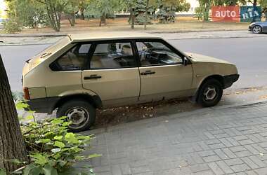 Хэтчбек ВАЗ 2109 1989 в 