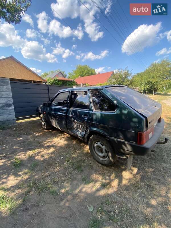 Хэтчбек ВАЗ / Lada 2109 2005 в Черкассах