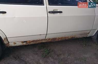 Хэтчбек ВАЗ 2109 1988 в 