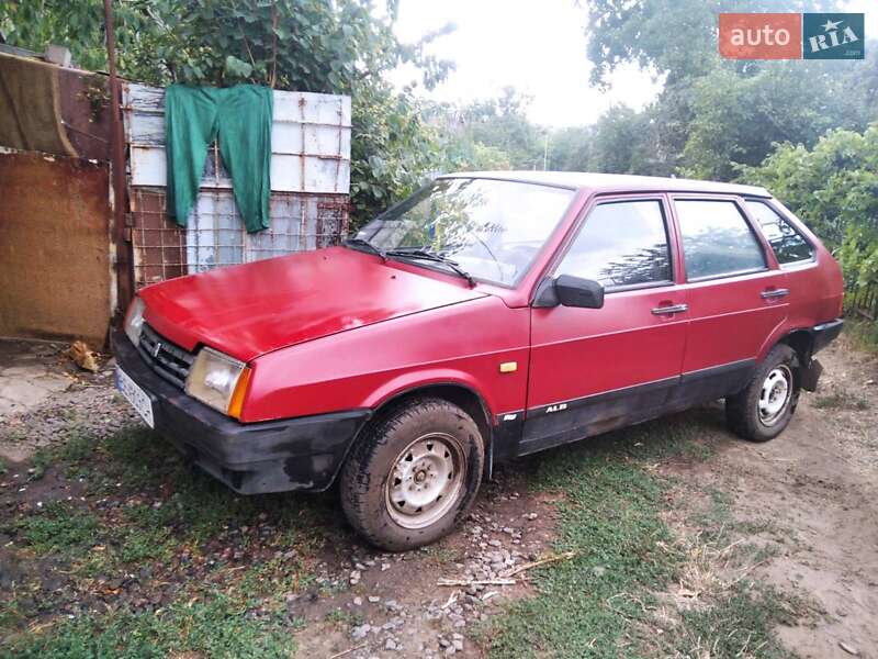 Хэтчбек ВАЗ / Lada 2109 1997 в Южноукраинске фото 6 Хэтчбек ВАЗ / Lada 2109 1997 в Южноукраинске