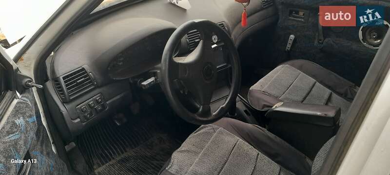 Хэтчбек ВАЗ / Lada 2109 1993 в Попельне