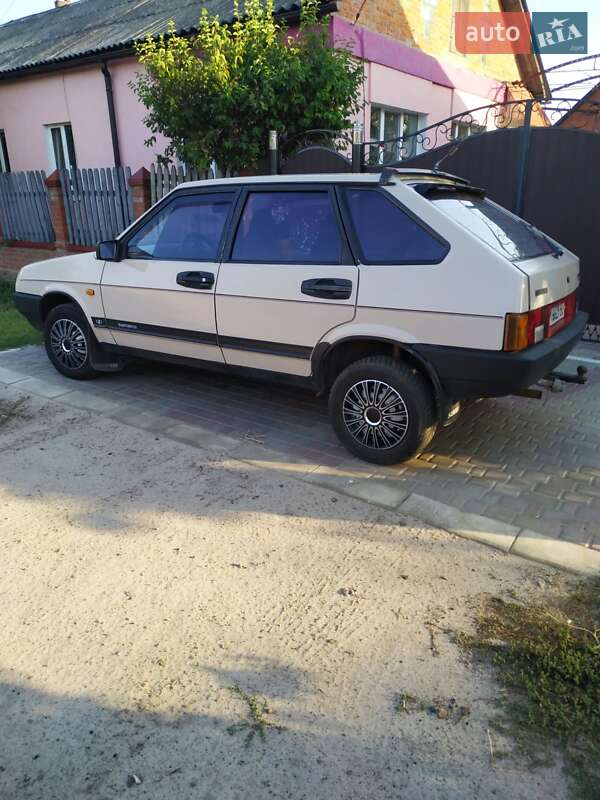 Хэтчбек ВАЗ / Lada 2109 1995 в Ахтырке