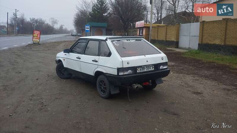 Хэтчбек ВАЗ / Lada 2109 1986 в Корсуне-Шевченковском