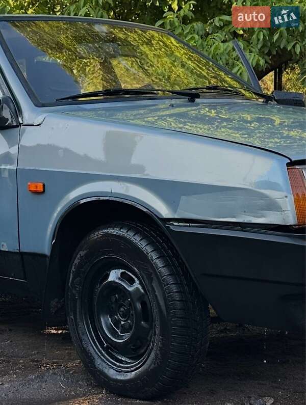 Хэтчбек ВАЗ / Lada 2109 2002 в Великом Бурлуке