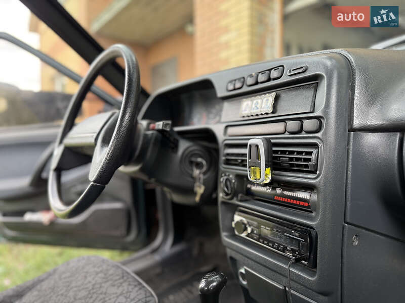 Хэтчбек ВАЗ / Lada 2109 2004 в Александровке