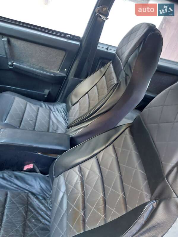 Хэтчбек ВАЗ / Lada 2109 2001 в Львове