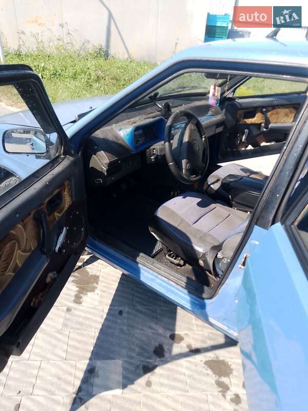 Хэтчбек ВАЗ / Lada 2109 1991 в Буске фото 9 Хэтчбек ВАЗ / Lada 2109 1991 в Буске